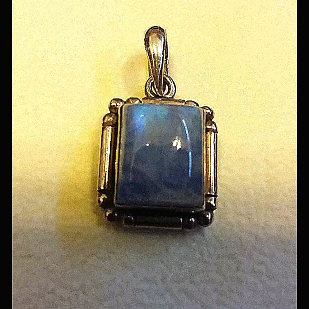 925 Sterling Silver Chalcedony Pendant